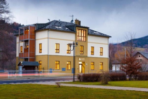 Гостиница Hotel Valdes  Лоучка Над Десноу